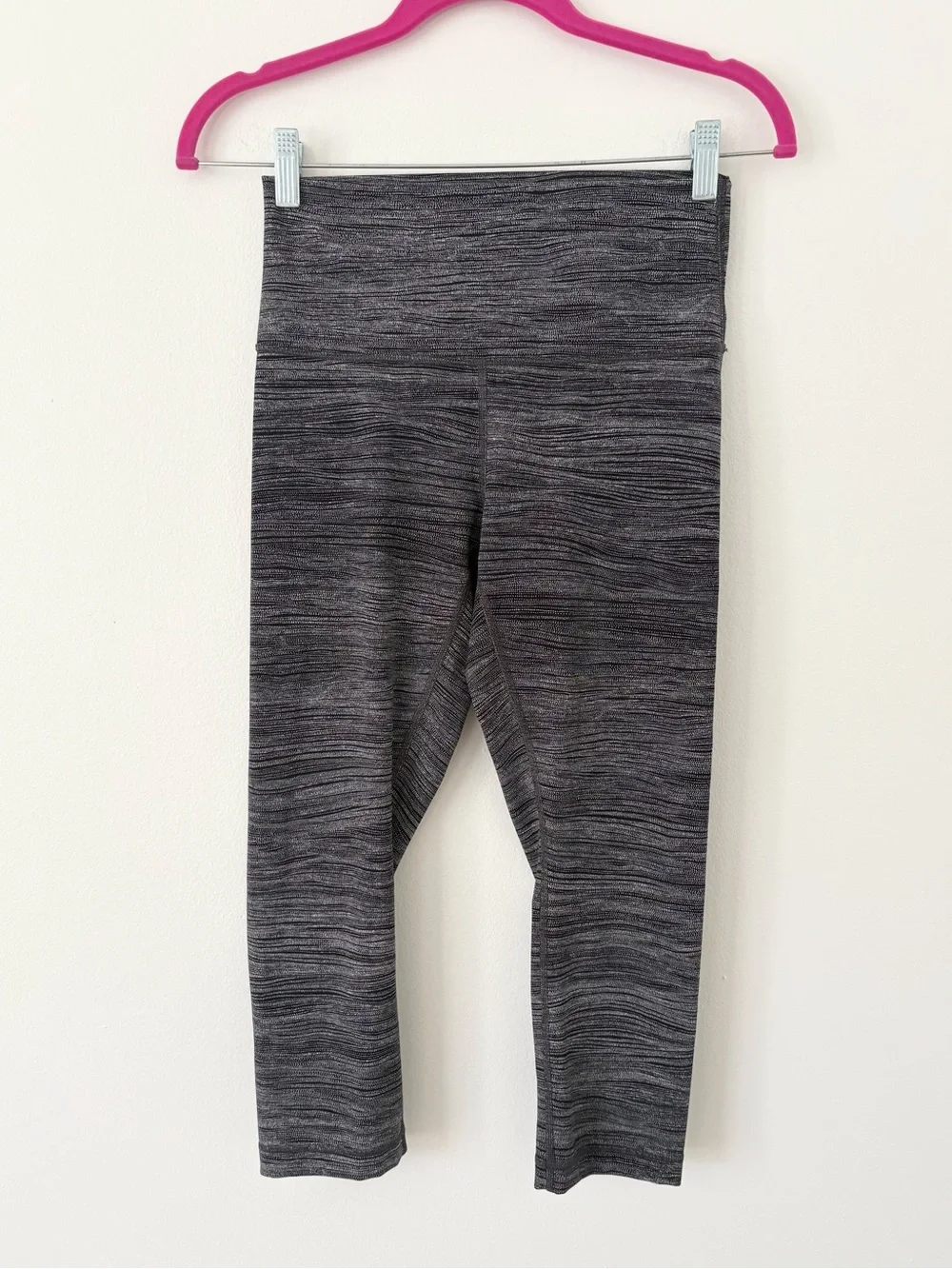 Lululemon Bit Point Ice Grey Black Wunder Under Crop 21 Inch Leggings Size 6
